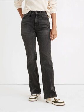 Madewell Curvy '90s High-Rise Bootcut Jeans in Lindale Wash